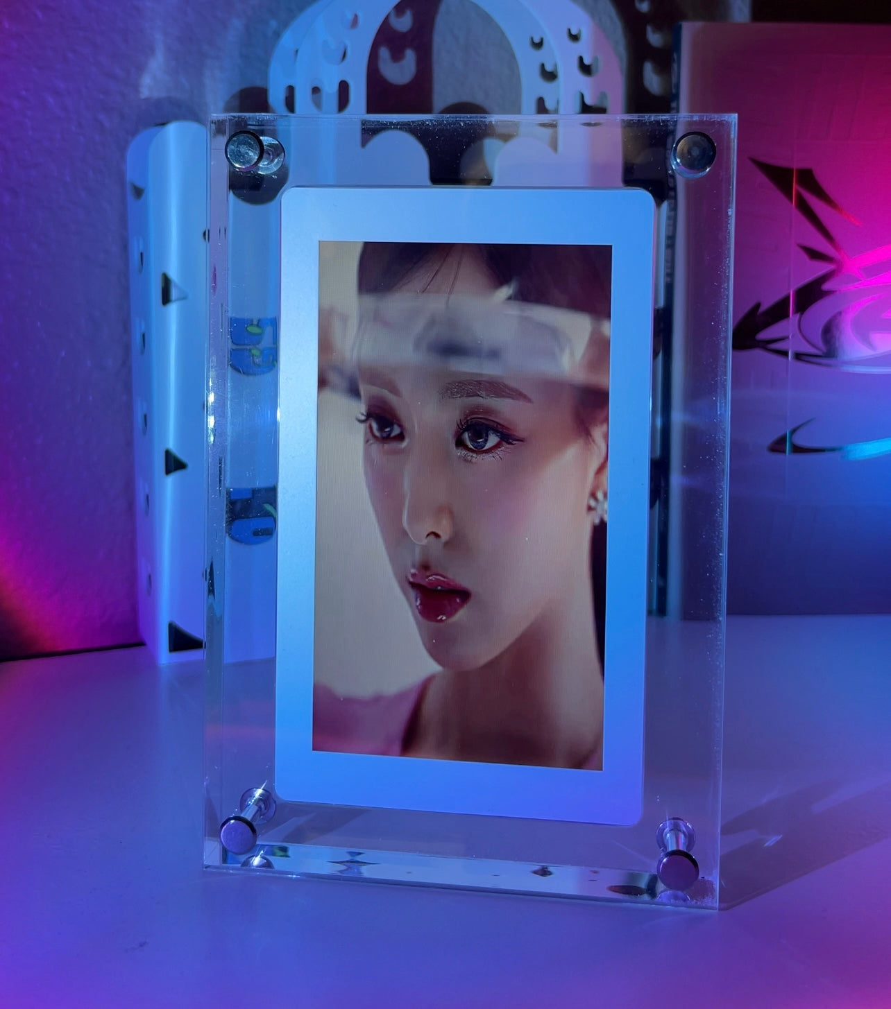 Digital K-Pop Frame™